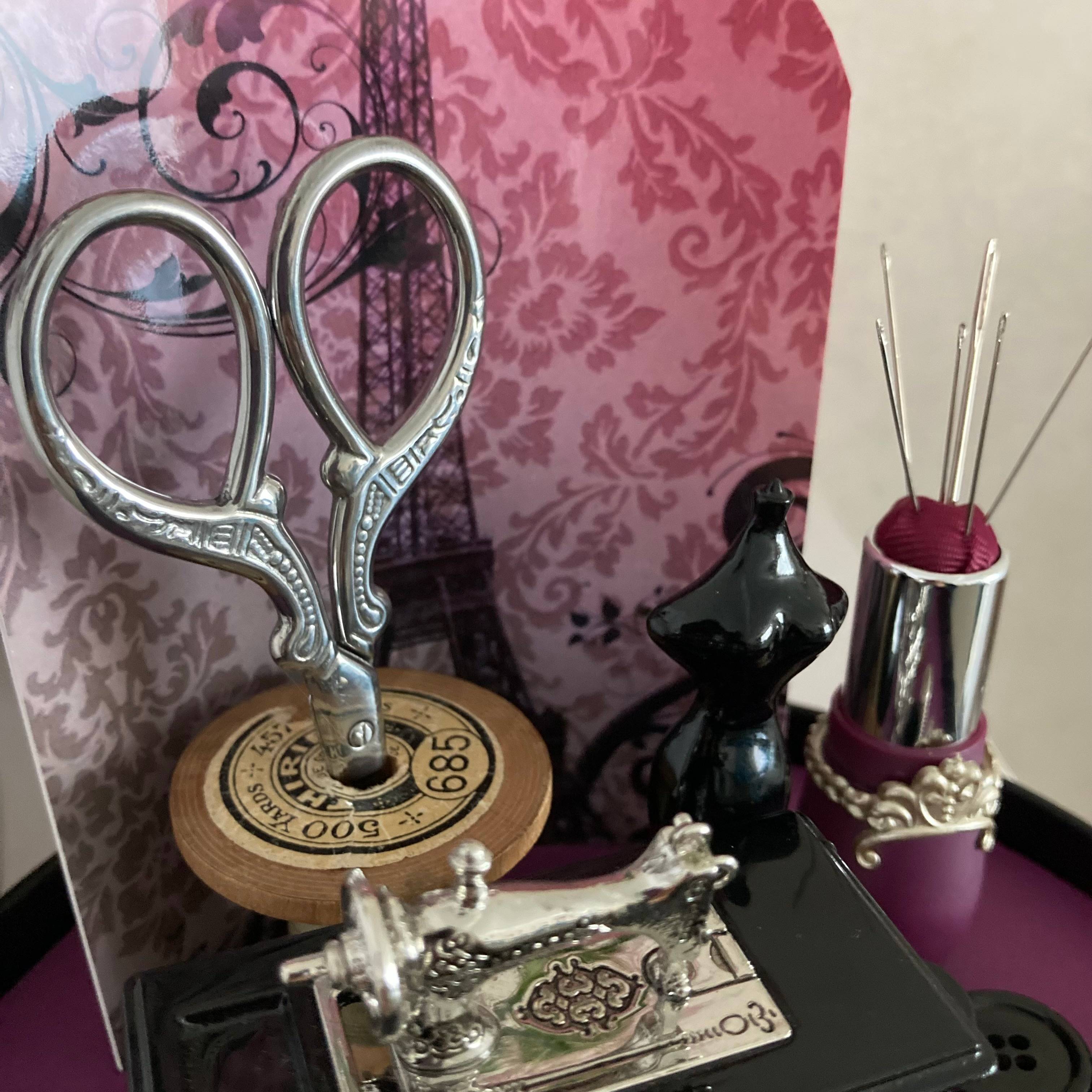 Vitrine 00c7c0d515d0c9586f36ecc2b609d206.jpg