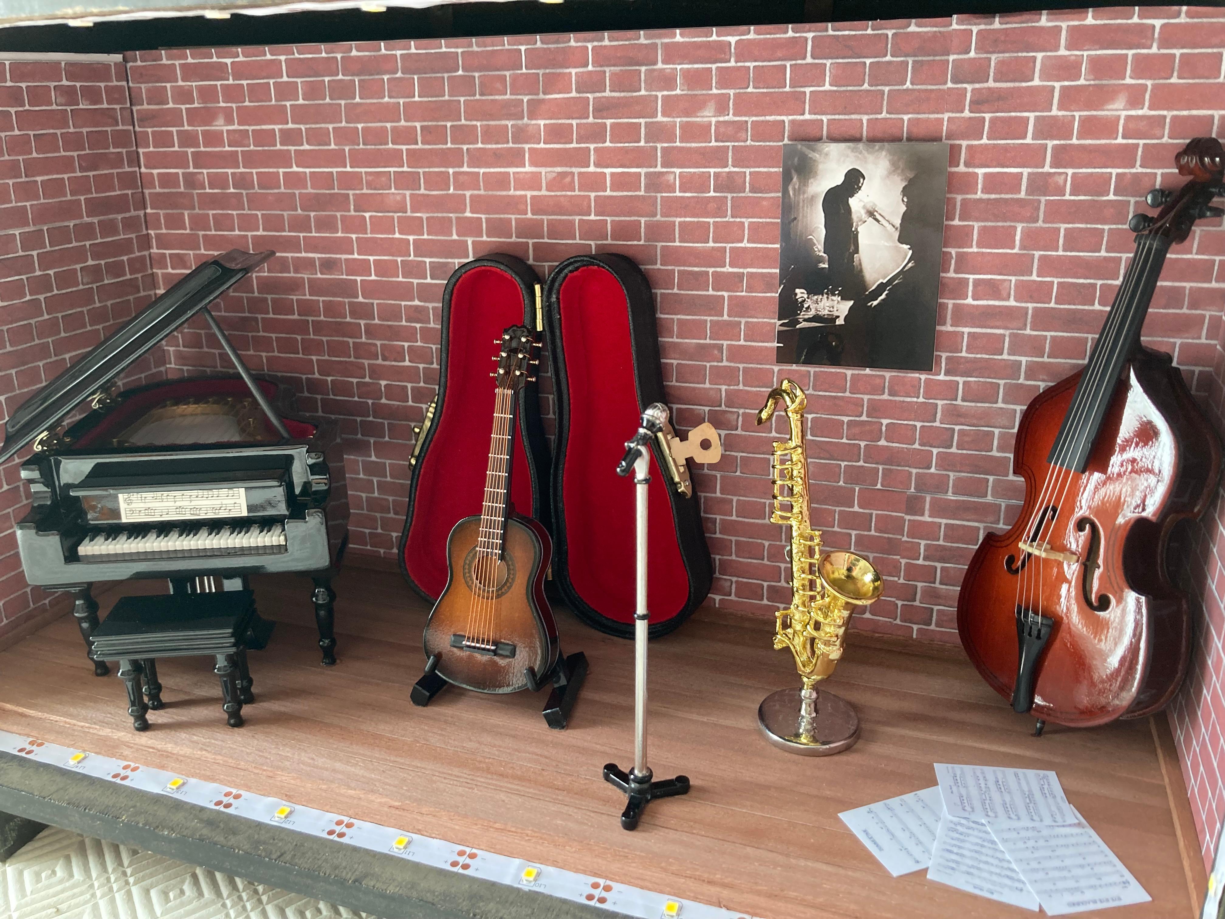 Vitrine 0b2e9cd852ad825ecbaad17b07cbab54.jpg