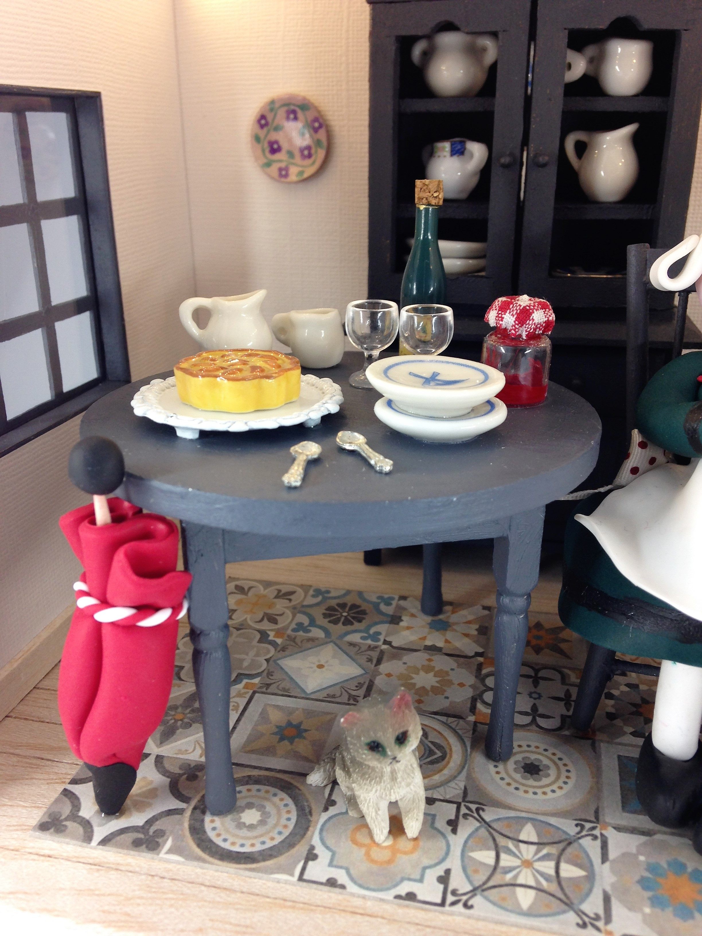 Vitrine 10b6a0958a32bb71b36c801de4d93104.jpg