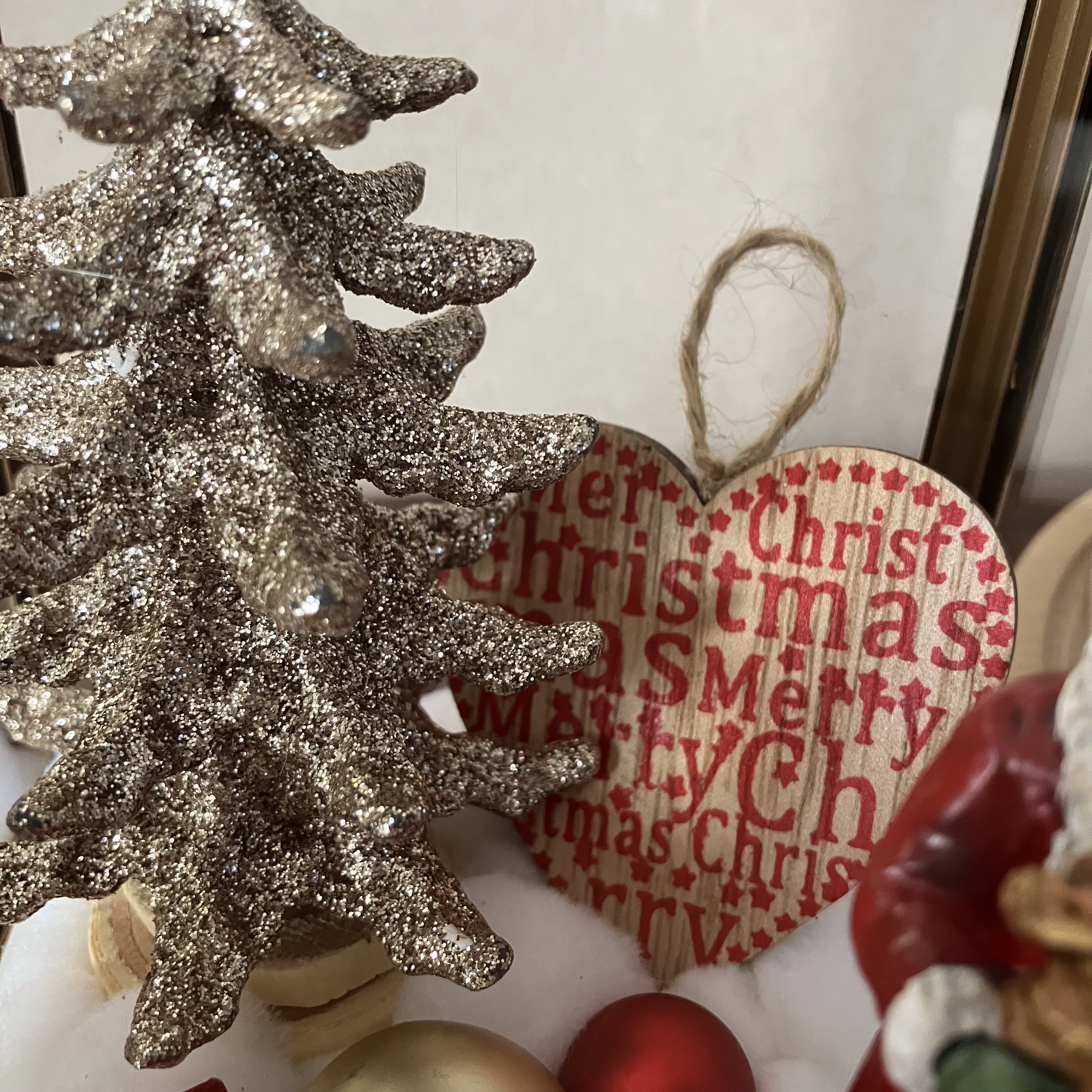 Vitrine 1294830c46ad2141d9bbc52bab636408.jpg