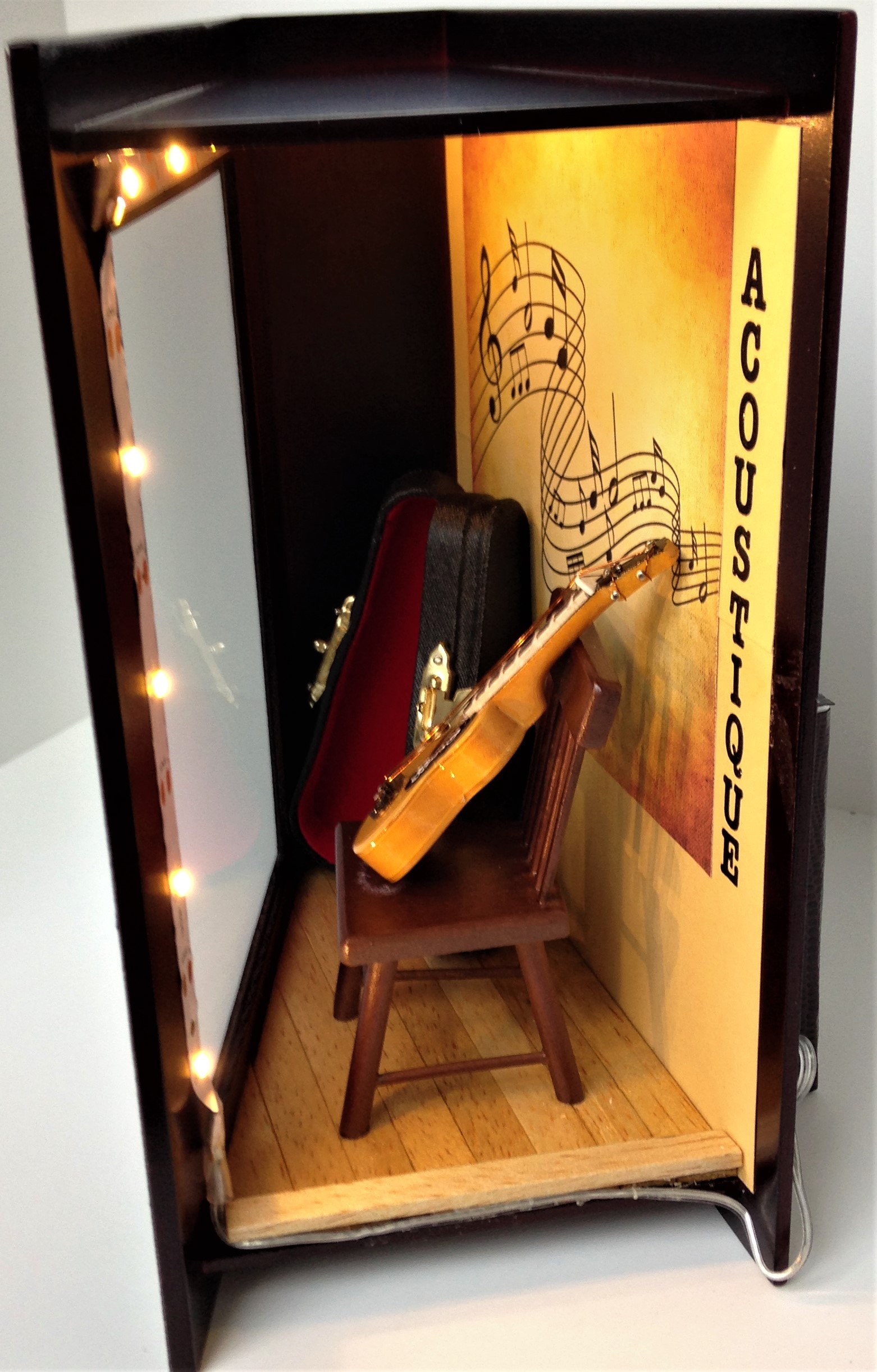 Vitrine 1d8c1db1da7391a743146811db680ac9.jpg