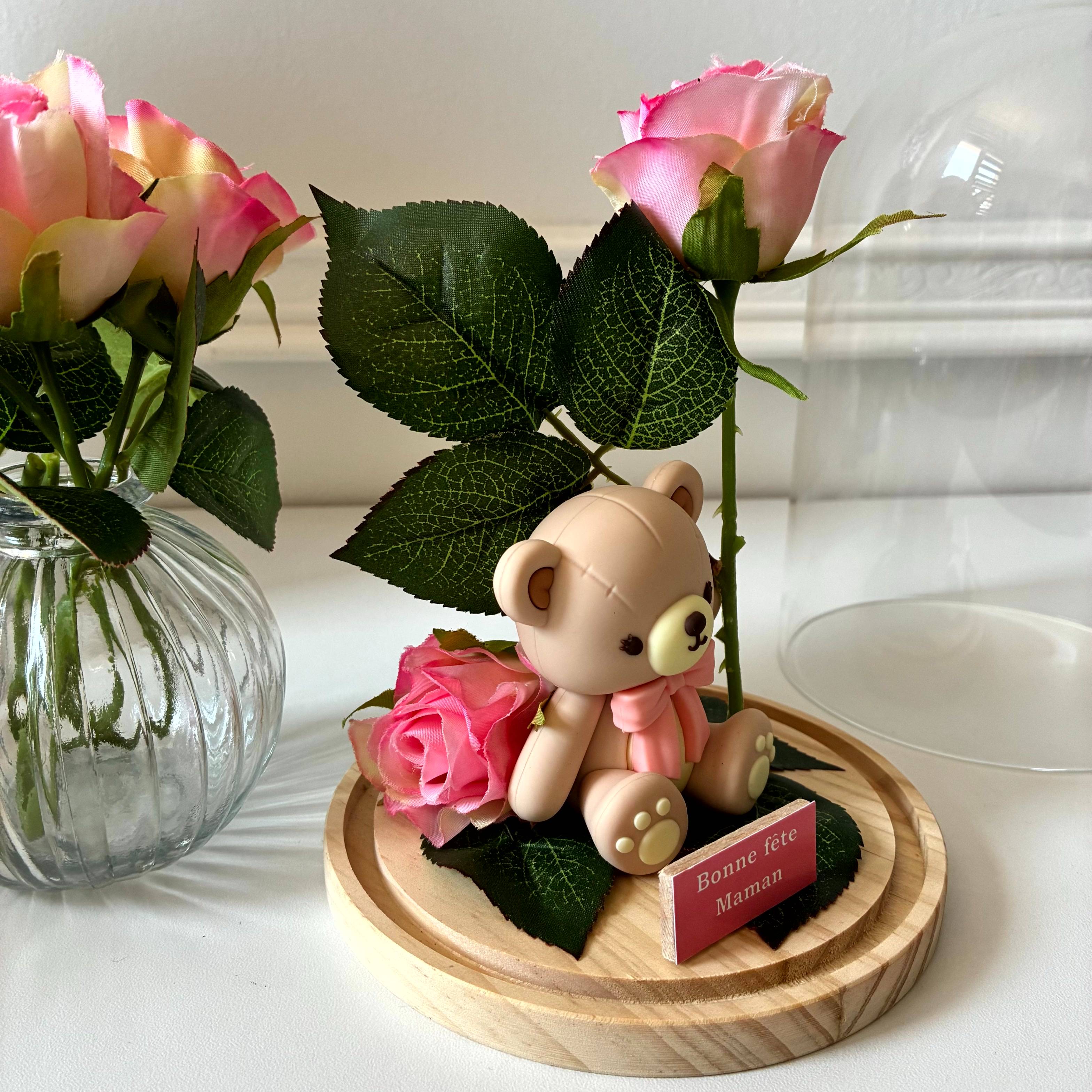 Vitrine 4f8667531c249d25afe7e652040f1bc8.jpg