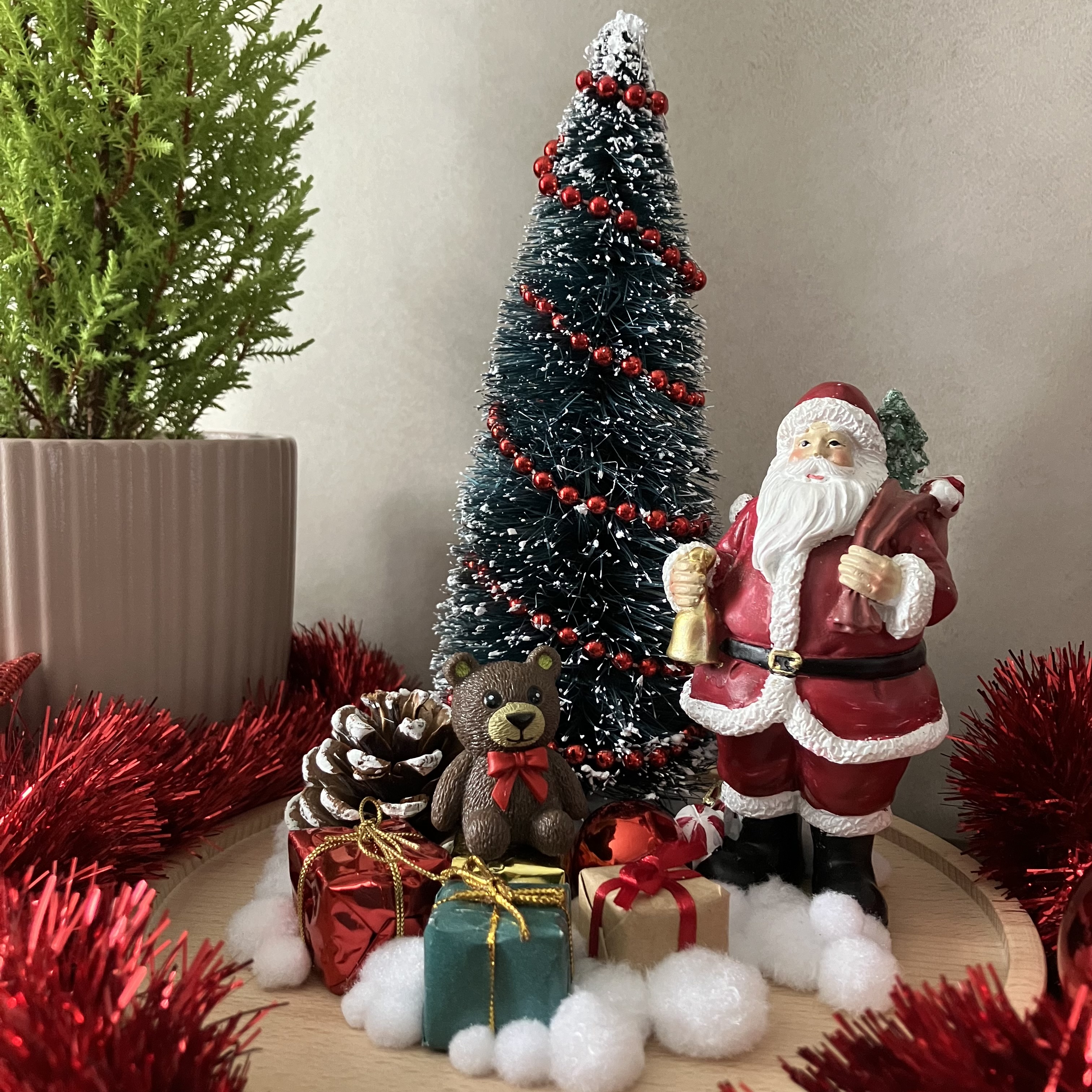 Vitrine 598e3d68d3b7ffa0f0276dd08ac7359b.jpg