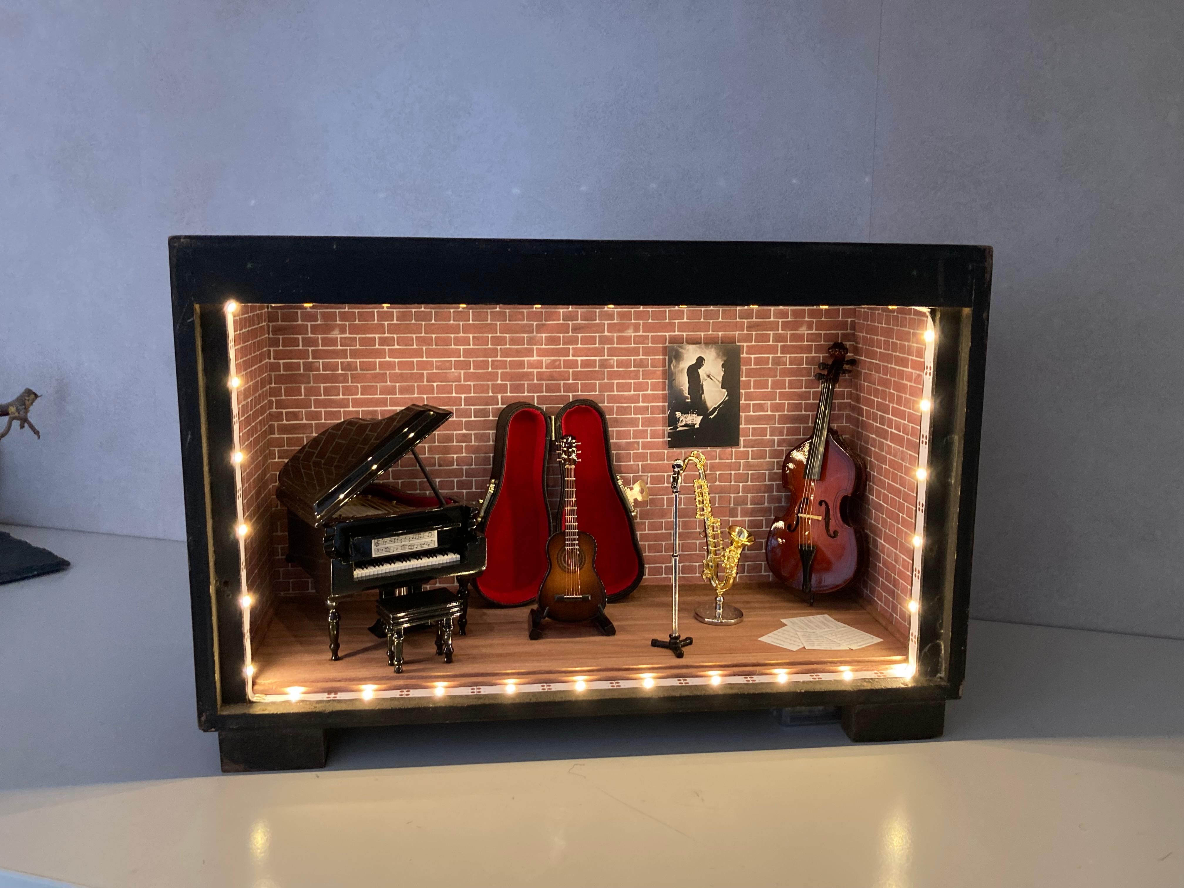 Vitrine b2b212100ef42a3fef1ad2aabee435bc.jpg