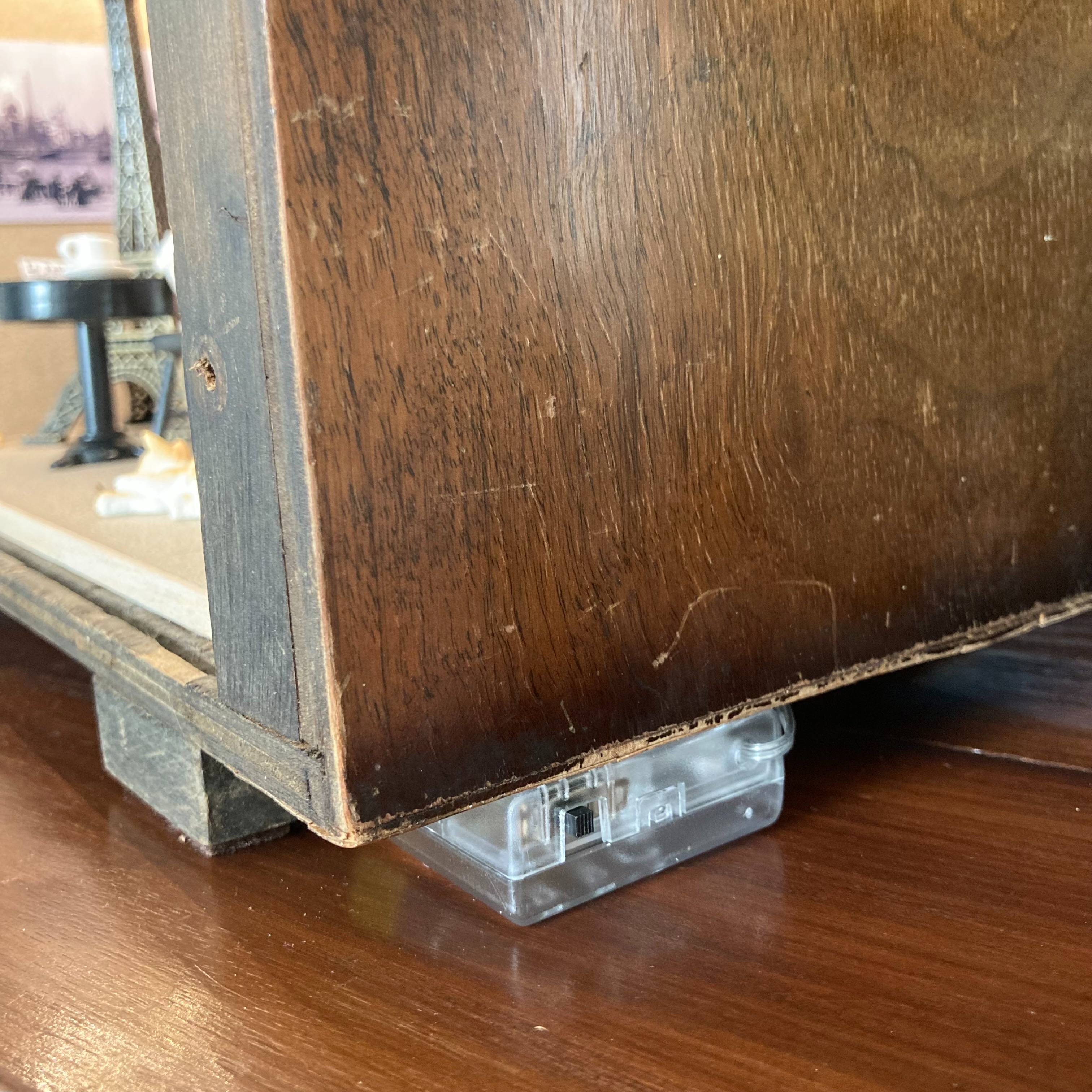 Vitrine c1b3144d8b9b17d17699a98ccd57dc31.jpg