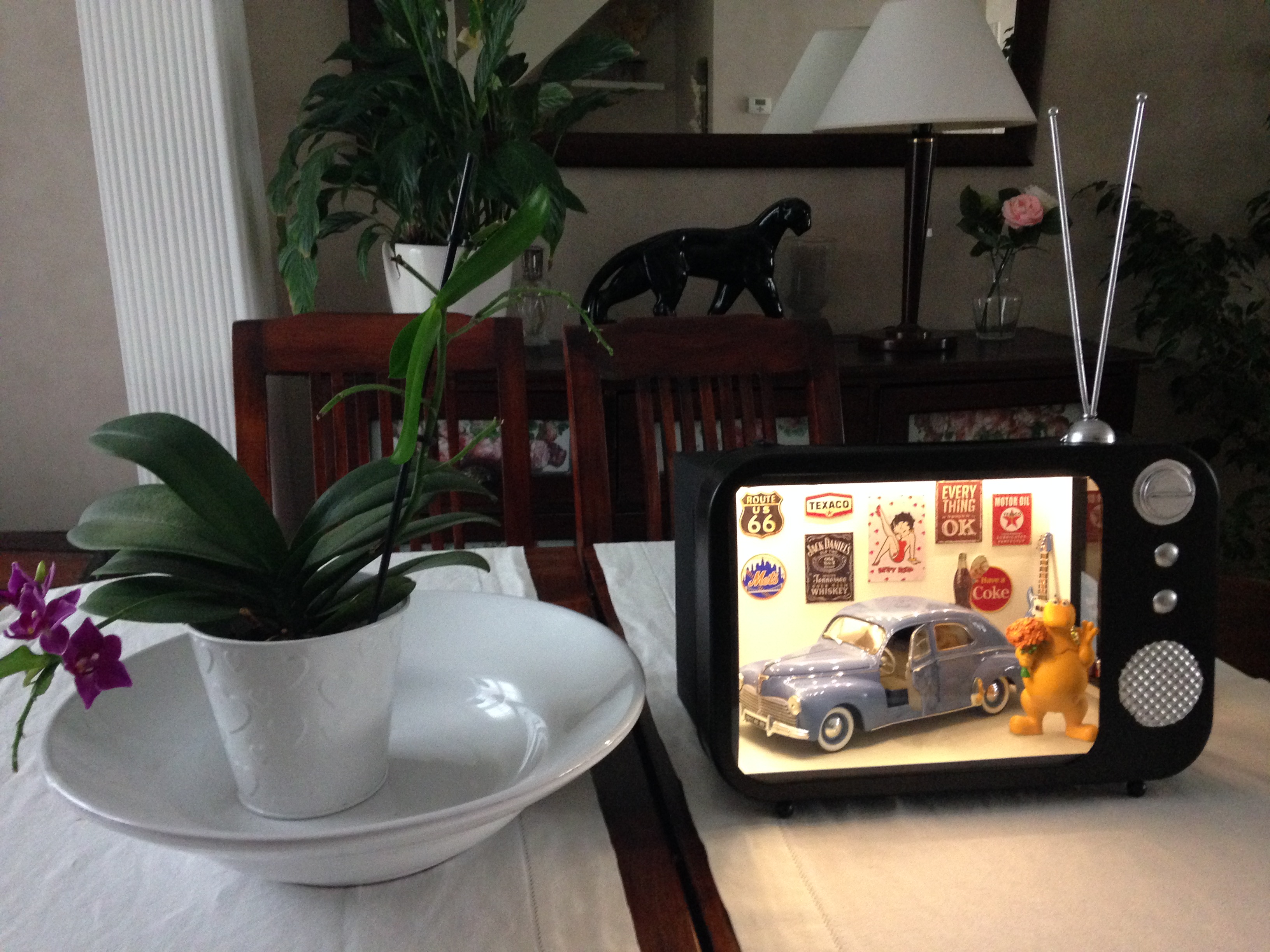 Vitrine ca8281274debdf443eefa34616c256c5.jpg