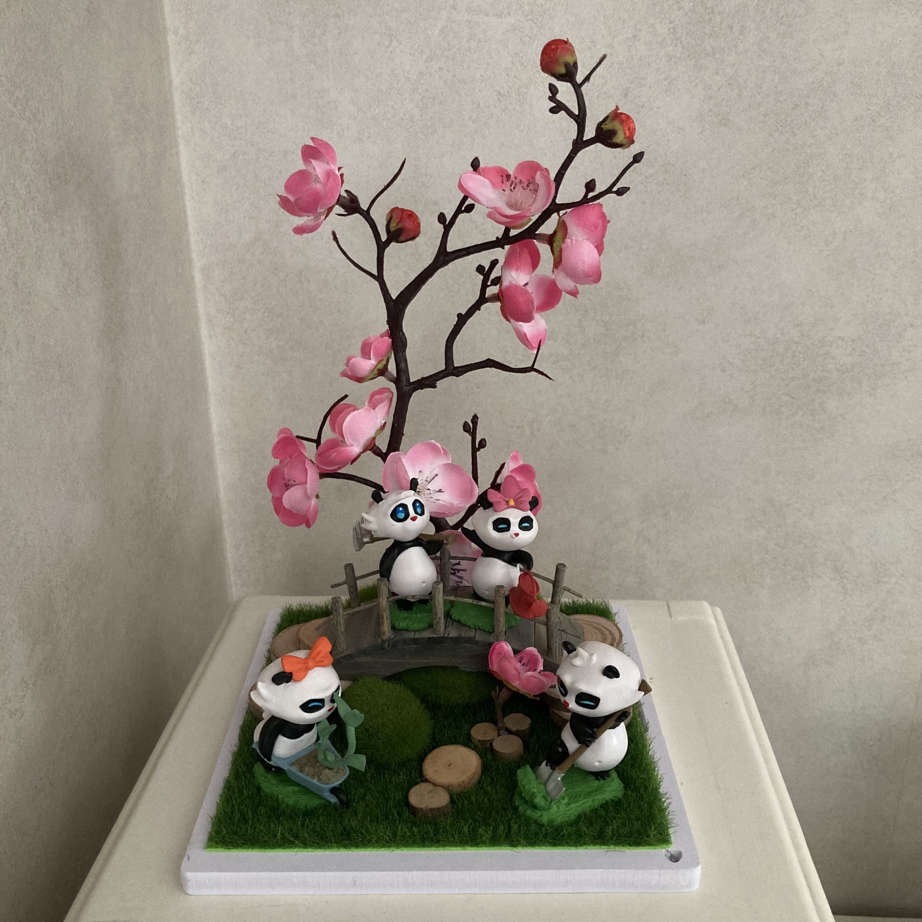 Vitrine f769827e1a21737d0ca72ce57dcccaa2.jpg